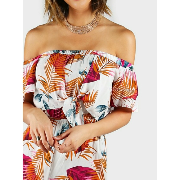 ⬇️Palm Leaf Print Open Back Playsuit - Picture 4 of 5